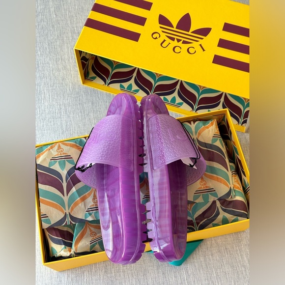 NEW Gucci X ADIDAS WOMEN'S RUBBER SLIDE SANDAL IN purple. Size 39 - Picture 3 of 7